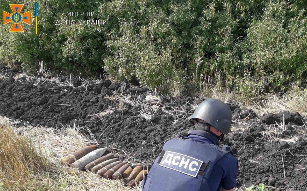 В Харьковской области разминировали 27 боеприпасов фото 2