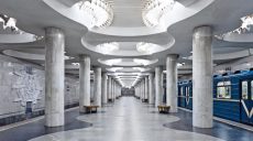На станции метро «Студенческая» остановились поезда
