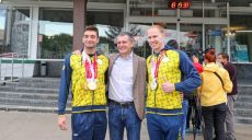 В Харькове встретили пловцов-паралимпийцев (фото)