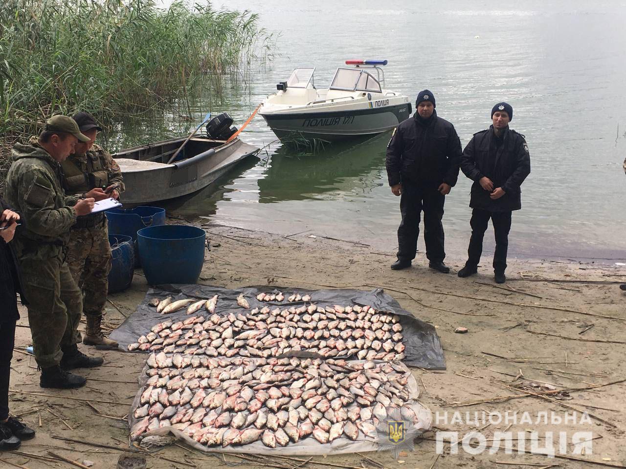 На Харьковщине на браконьера, который выловил сетями 77 кг рыбы, завели уголовное дело - фото 2