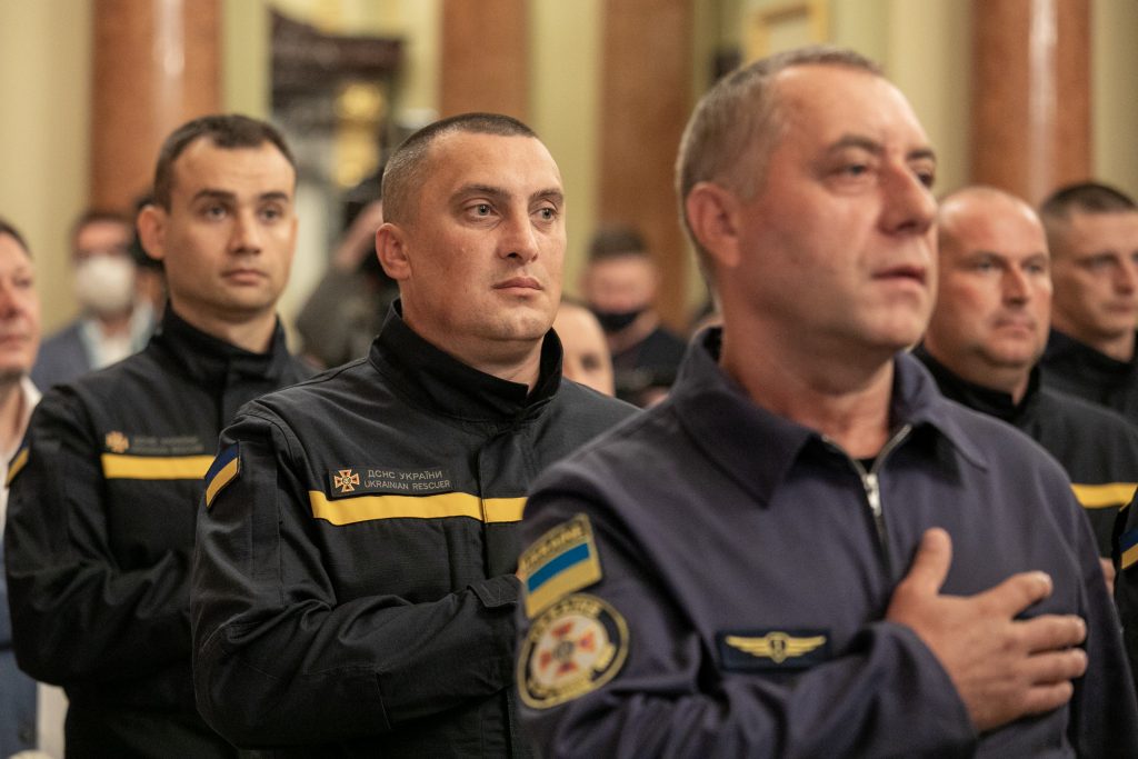 Харьковского пожарного наградили медалью «За спасенную жизнь»