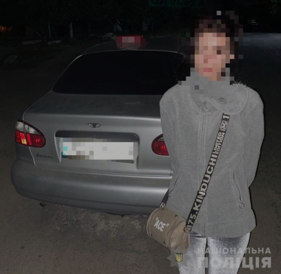 Жительница Харьковщины без водительских прав убегала от копов на угнанном авто