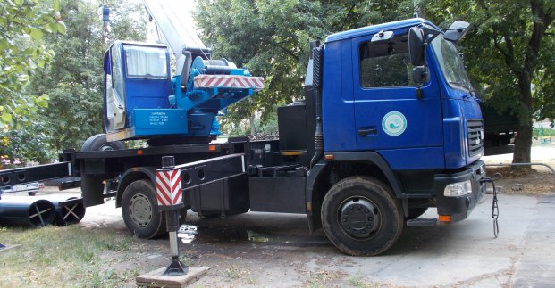 На Гвардейцев-Широнинцев меняют старые сети водоснабжения