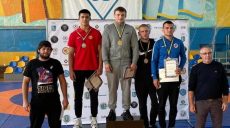 Харьковские борцы успешно выступили на чемпионате Украины