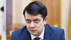 Конфликт между Разумковым и фракцией партии Зеленского вышел на широкую публику