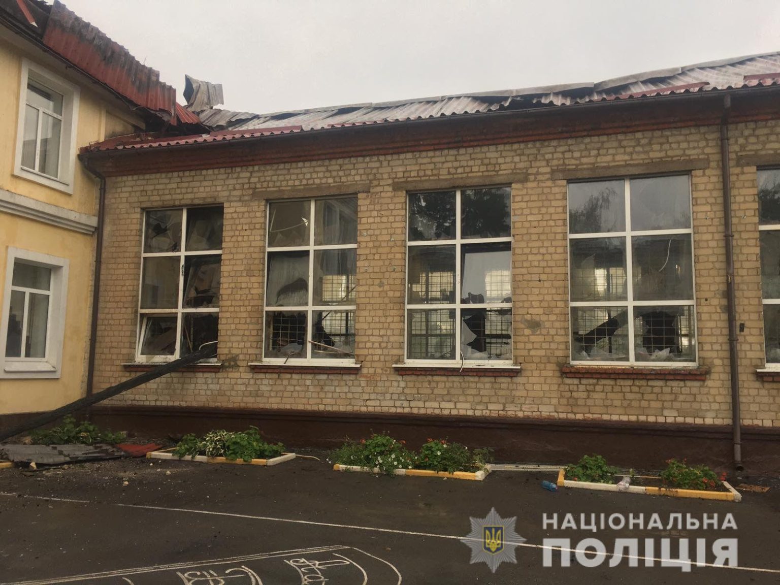 Названа предварительная причина пожара в Чугуевском лицее (фото)