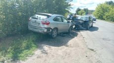 В соцсетях появилось видео лобового столкновения на Харьковщине
