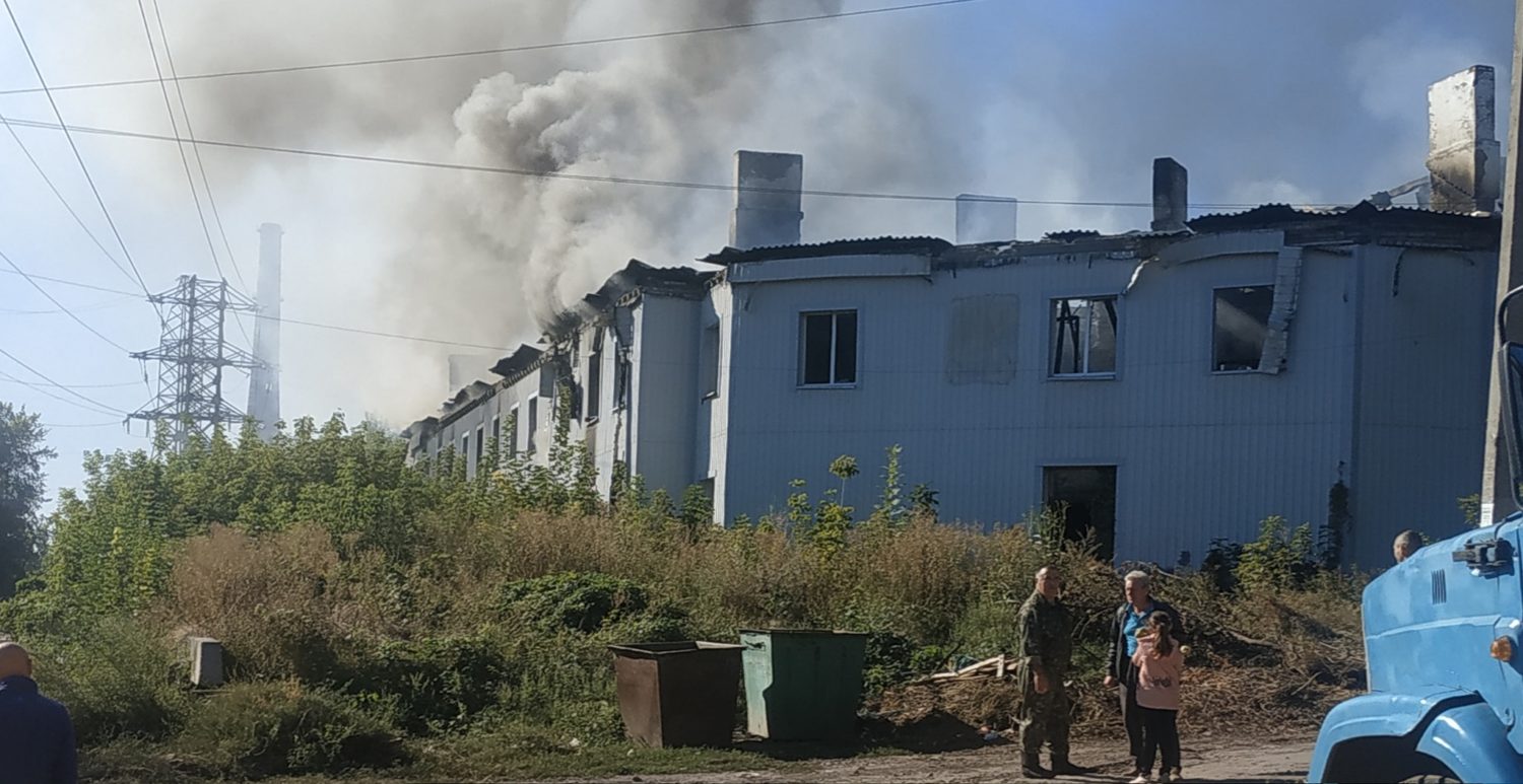 В Изюме объявлен сбор помощи для погорельцев, жильцов общежития (фото)