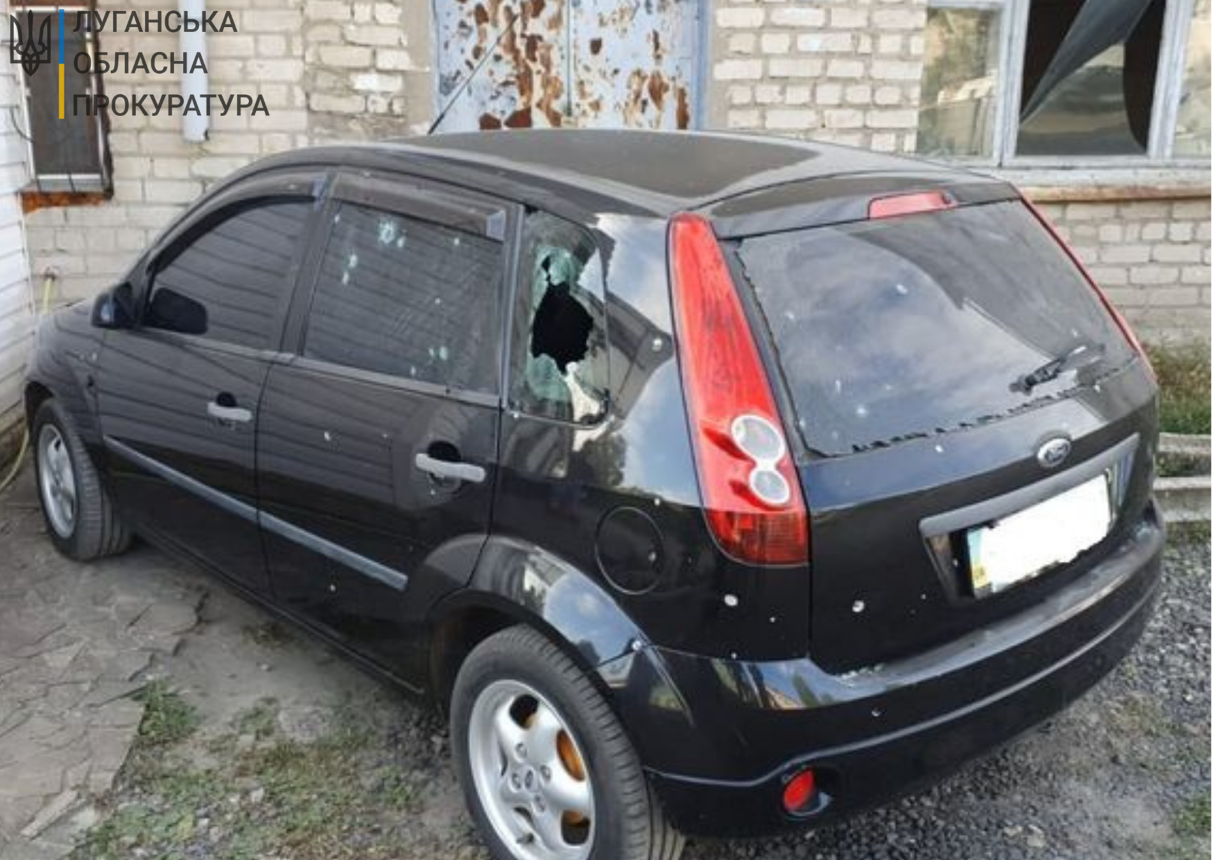 На Луганщине в населенном пункте Счастье оккупанты обстреляли автомобиль