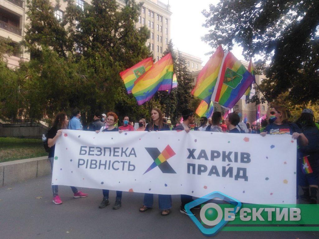 В колонну участников «ХарьковПрайда» прорвался активист с криками: «Смерть ЛГБТ»