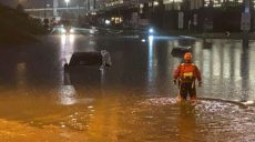 В аэропорту Милана наводнение: виной всему сильный шторм (видео)
