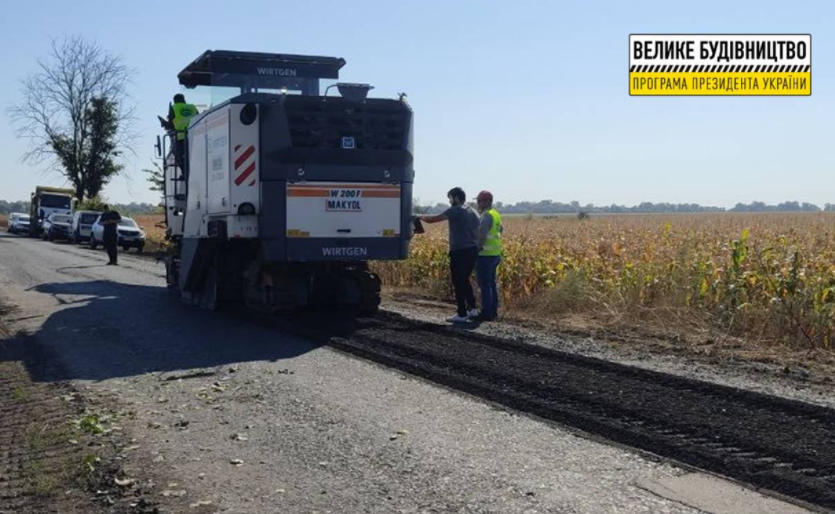 Дорожники приступили к работам на автомобильной дороге Зачепиловка-Андреевка-Кегичевка-Староверовка