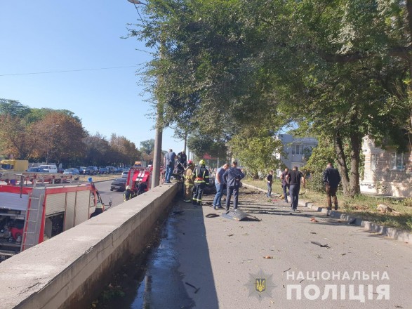 Взрыв в Днепре: личности погибших в автомобиле установлены (фото, видео)