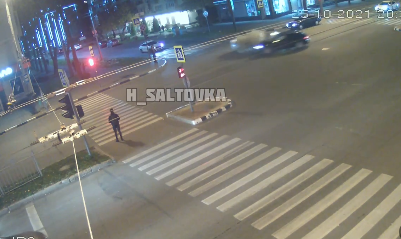 ДТП. В Харькове Mazda едва не сбила пешеходов (видео)