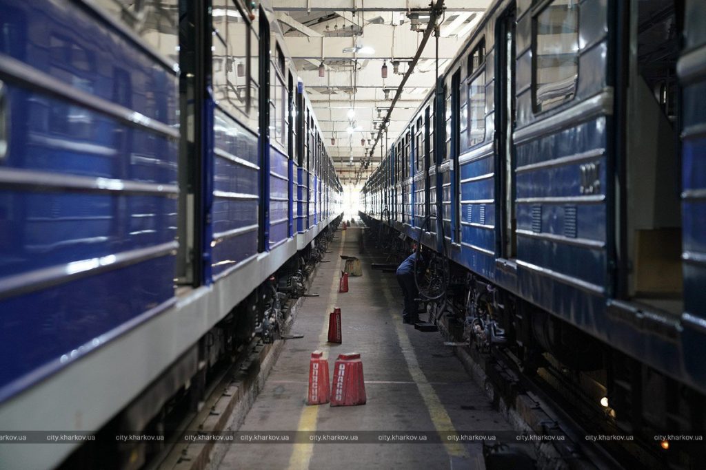 Вагоны Харьковского метрополитена дезинфицируют несколько раз в сутки