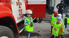 В Харькове малыши пришли в гости к спасателям (фото)