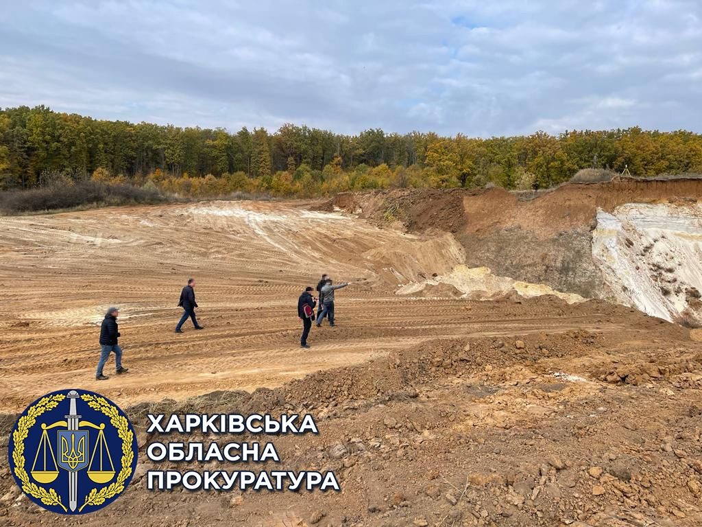 На Харьковщине прекратили незаконную добычу песка и глины (фото)