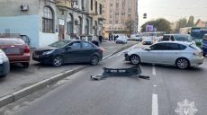 В Харькове четыре легковушки не поделили дорогу (фото)