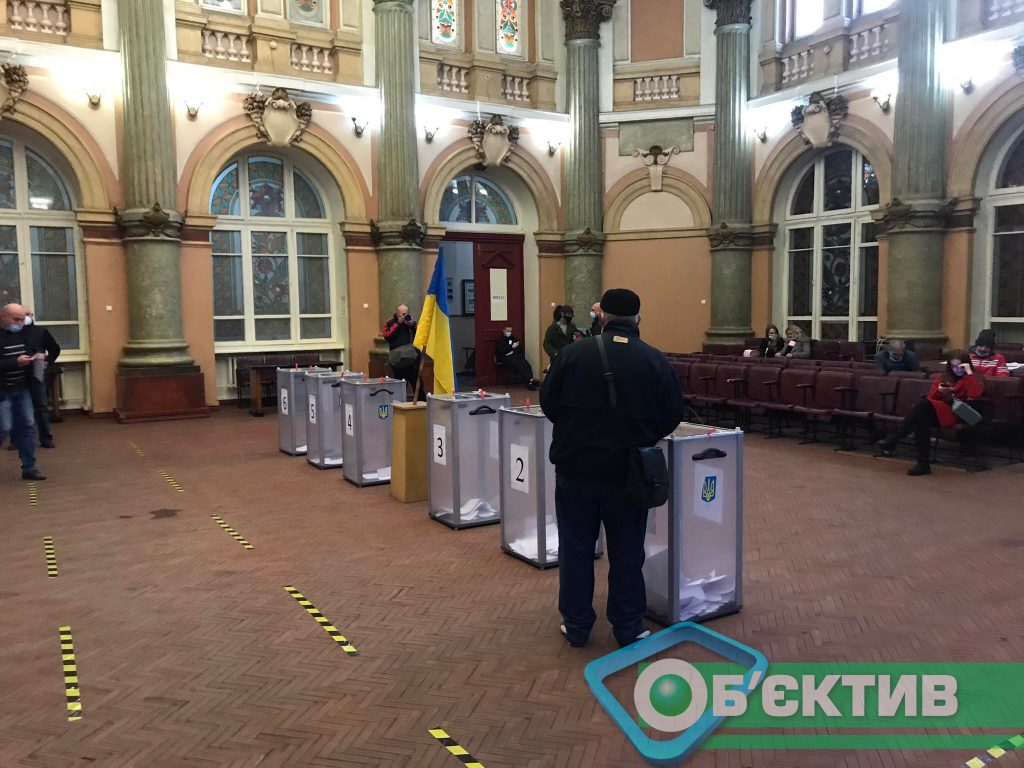 Выборы мэра Харькова: полиция зарегистрировала 22 сообщения о нарушениях