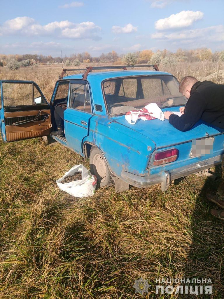 В Харьковской области поймали браконьера с несколькими сотнями раков (фото)
