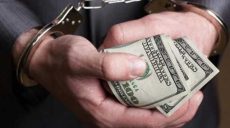 Харьковскому пограничнику дали 400 долларов взятки (фото)