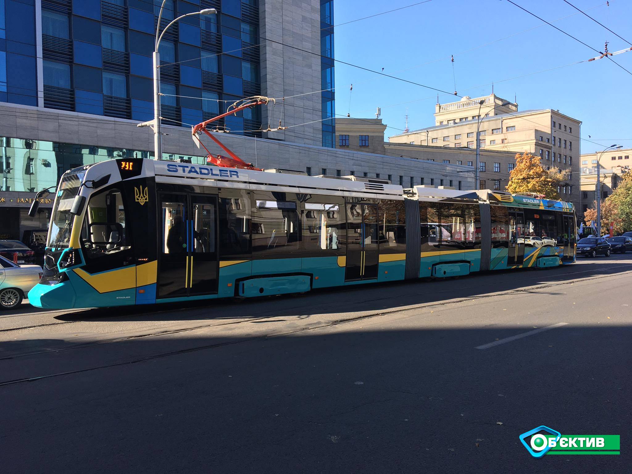 Швейцарский трамвай "Stadler" совершил презентационную поездку по центру Харькова