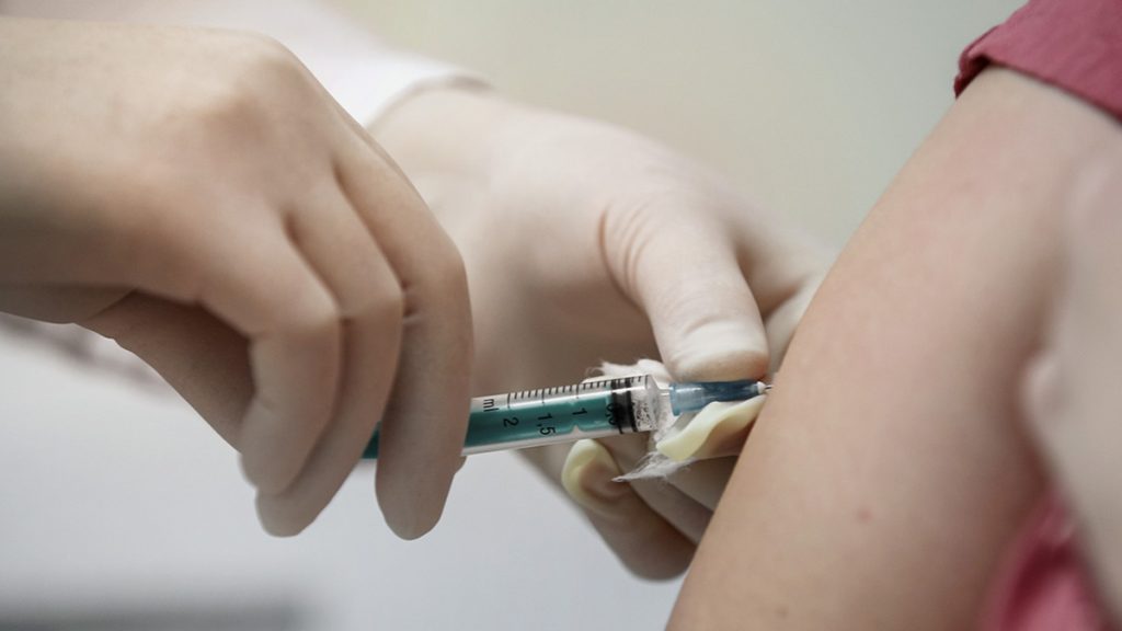 Харьковчан призывают делать прививки от COVID-19
