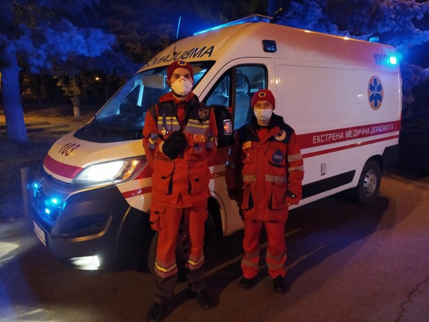 Бригада «скорой» вывела харьковчанина из комы и подключенного к ИВЛ доставила в больницу (фото)