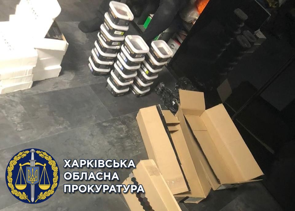 В Харькове силовики изъяли поддельный табак для кальяна стоимостью 2 млн грн (фото)