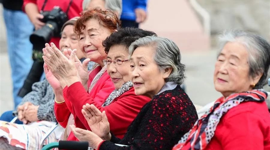 В Китае новый тренд — все больше пожилых студентов