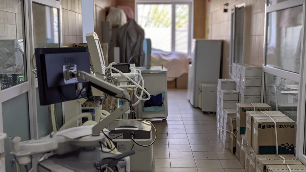 В харьковской областной больнице подсчитали вакцинированных ковидных пациентов: 2 за 6 месяцев