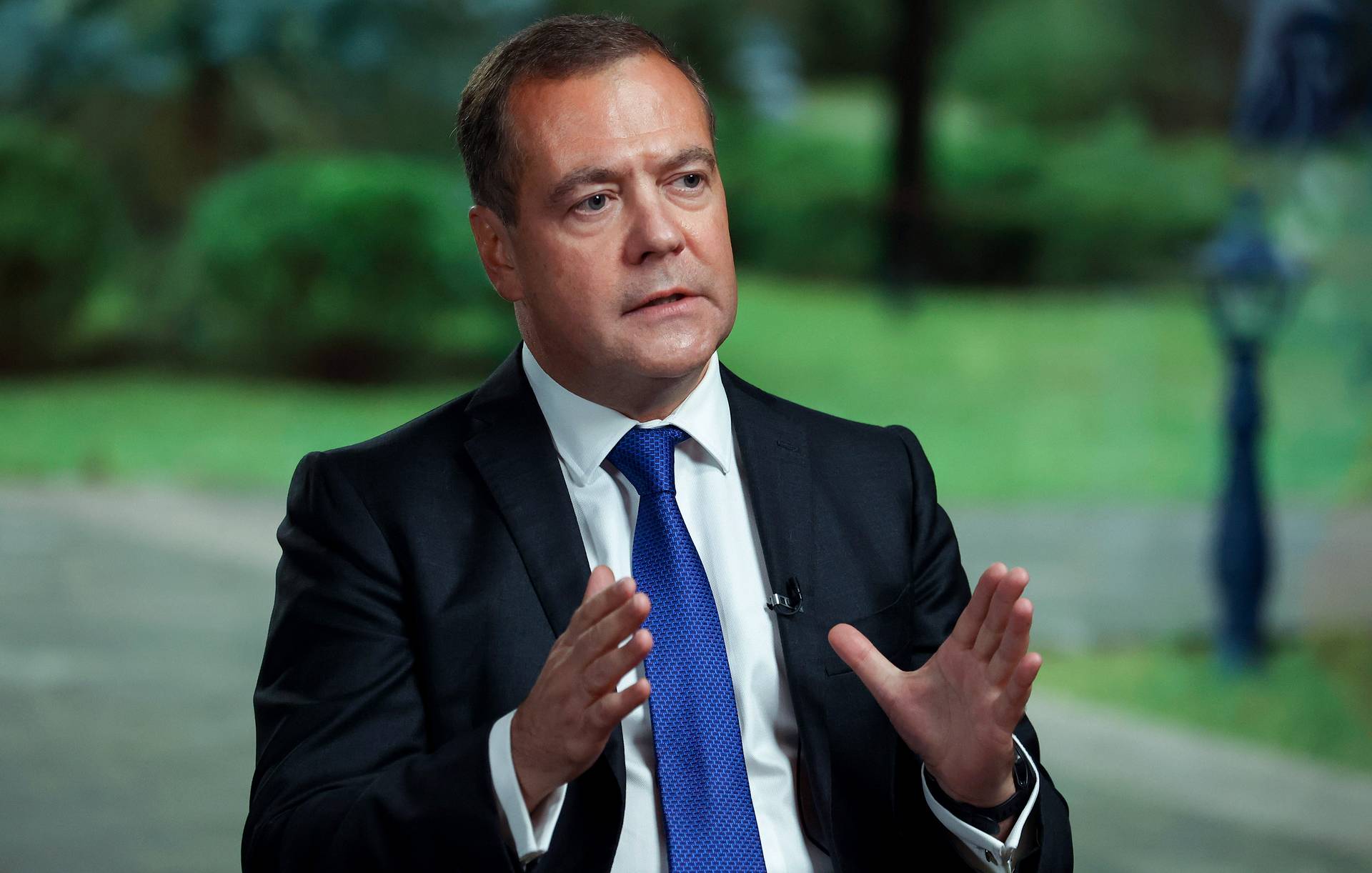 У Зеленского отреагировали на статью Медведева об Украине