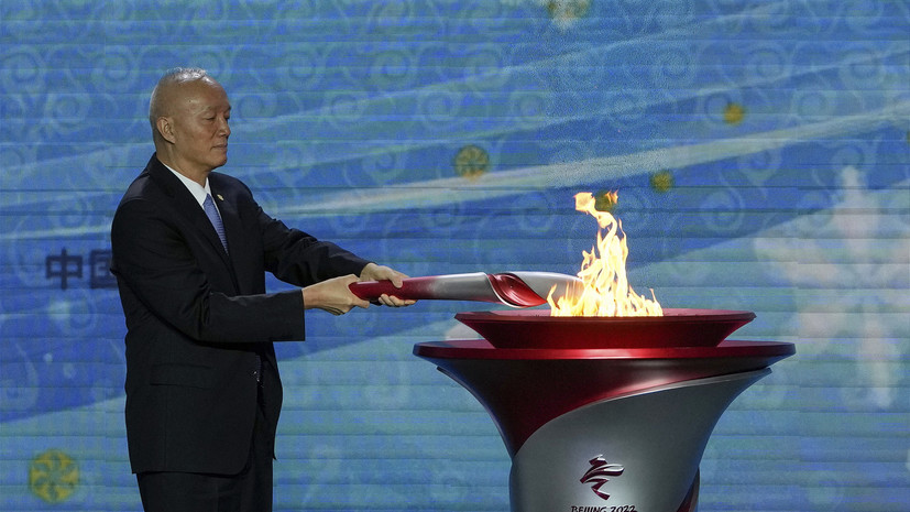 В Пекин привезли олимпийский огонь (видео)