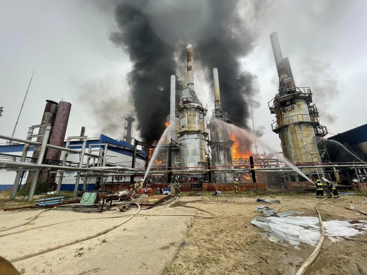 На одном из заводов «Газпрома» произошел мощный взрыв (видео)