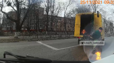 Загорание автомобиля «Харьковводоканала»: у сотрудника обожжена нога