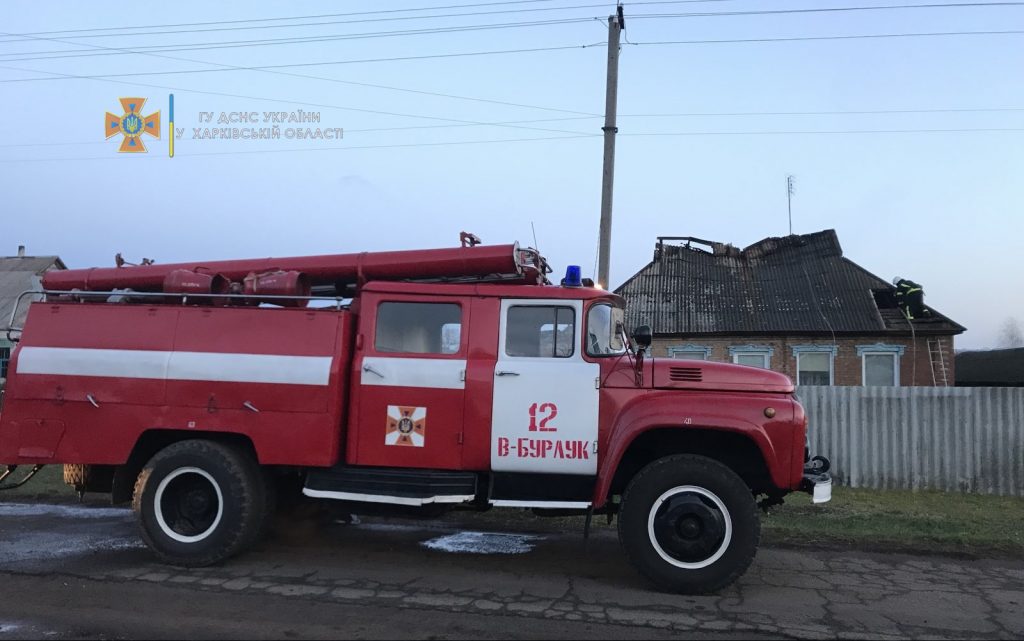 В Харьковской области из-за печного отопления едва не сгорел дом (фото)