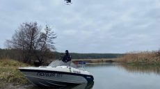 В Харьковской области пограничники обнаружили нарушителей на лодке (фото)