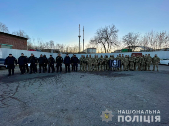 На Донбасс отправили 54 полицейских полка из Харьковской области (фото)