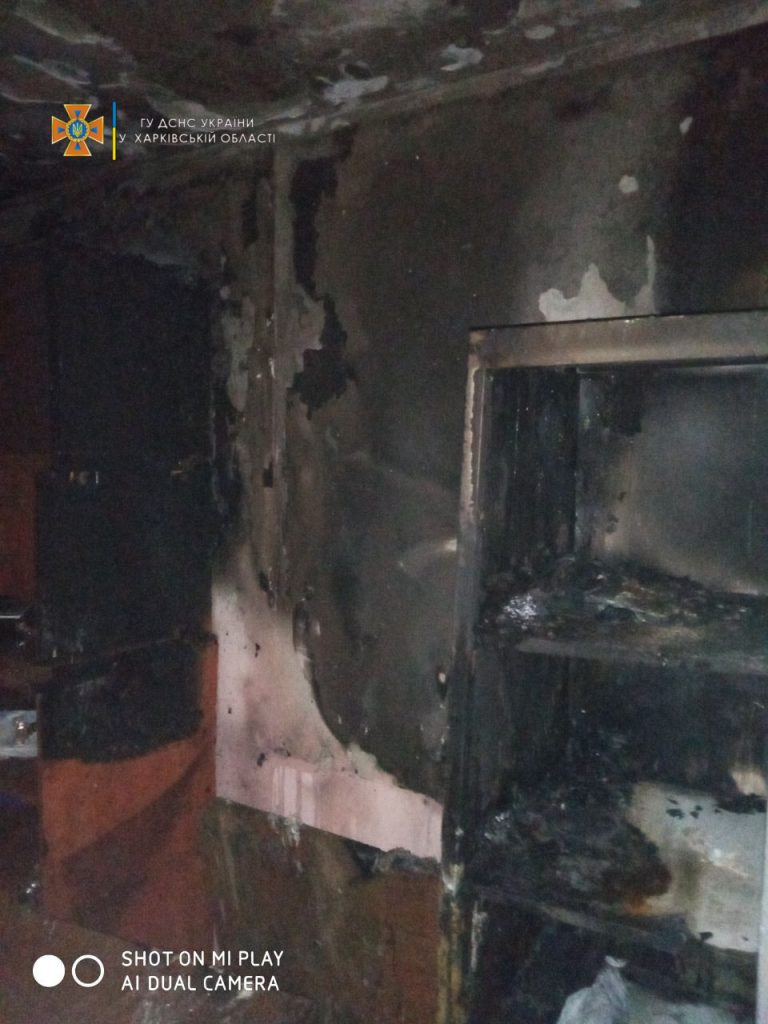 Харьковские спасатели потушили пожар в жилом доме