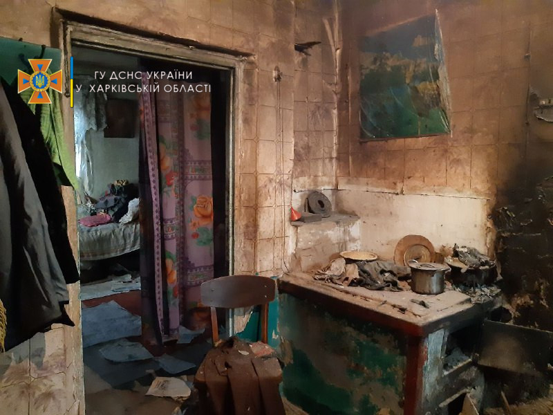 При горении жилого дома на Харьковщине погибла старушка