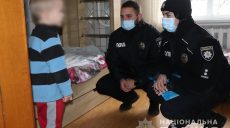Полицейские и соцработники провели рейды в детских домах семейного типа на Харьковщине (фото, видео)