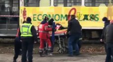 Студентка, которую переехал трамвай в Харькове, умерла в больнице
