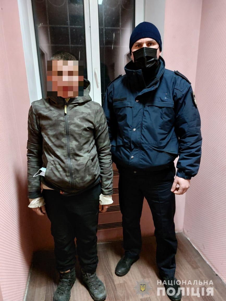На Харьковщине разыскали пропавшего подростка — мальчик поехал в гости к бабушке (фото)