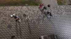 В центре Харькова девушки избили женщину. Полиция устанавливает обстоятельства конфликта