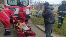 Под Харьковом женщина с инсультом оказалась одна взаперти фото)