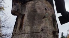 Вандалы повредили на Харьковщине памятник Грабовскому (фото)