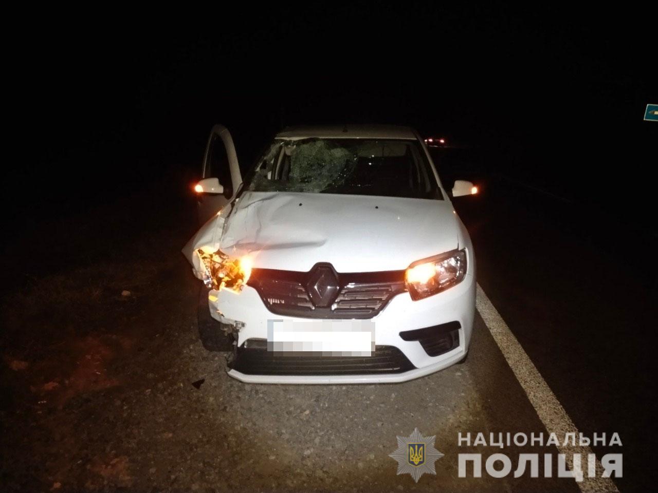 Водитель Renault Logan сбежал с места аварии