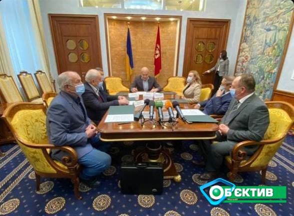 В Харьковской ОГА был подписан меморандум о сотрудничестве для возобновления работы ХАЗа