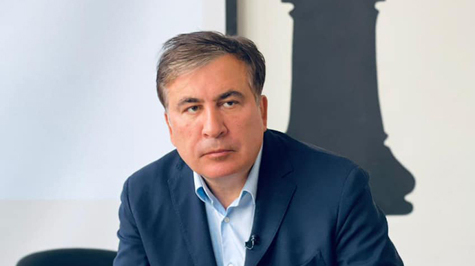 Саакашвили перевели в военный госпиталь. Политик закончил голодовку — врач