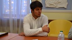 Чемпиону мира по вольной борьбе из Харькова и его тренеру назначили областные стипендии
